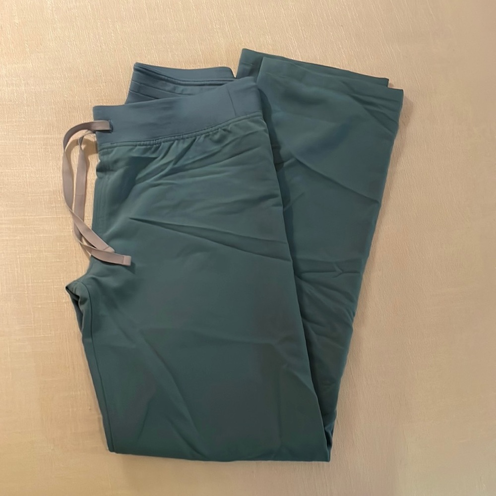 FIGS Hydrogreen Livingston bottoms! Size XS!